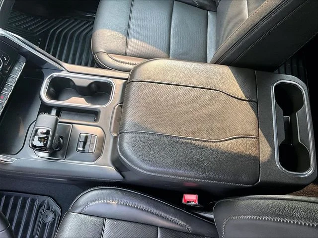 Used 2024 Silver GMC Denali image 15