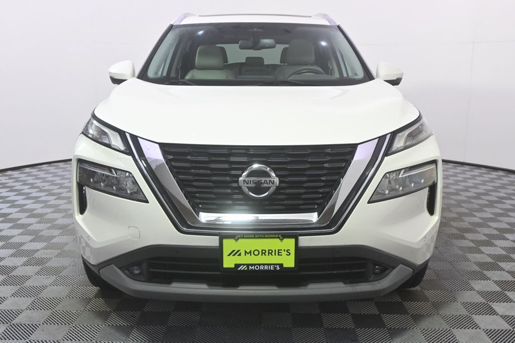 Used 2021 Pearl White Nissan SL image 10