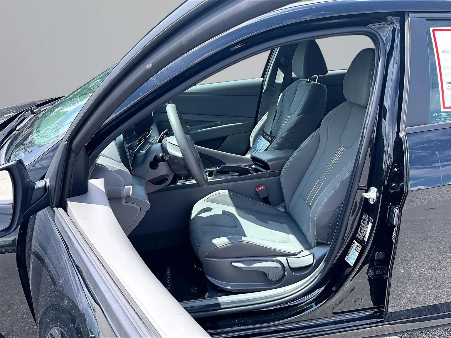 Used 2024 Black Hyundai SEL image 24