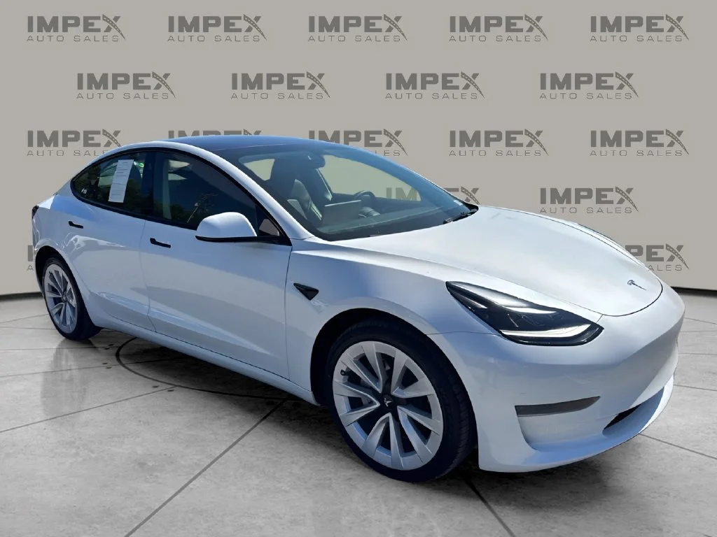 Used 2023 White Tesla Base image 7