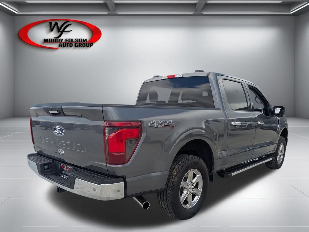 Used 2024 Gray Ford XLT image 3