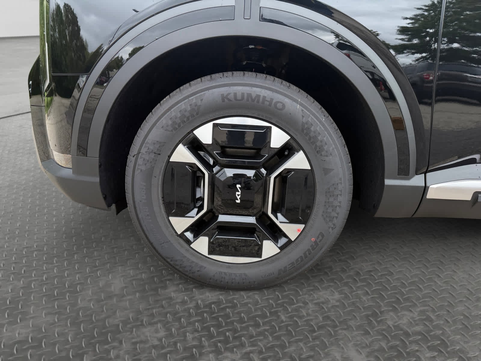 New 2027 Ebony Black Kia EX image 9