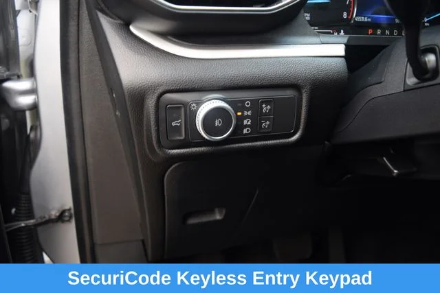 Used 2022 Silver Ford XLT image 7