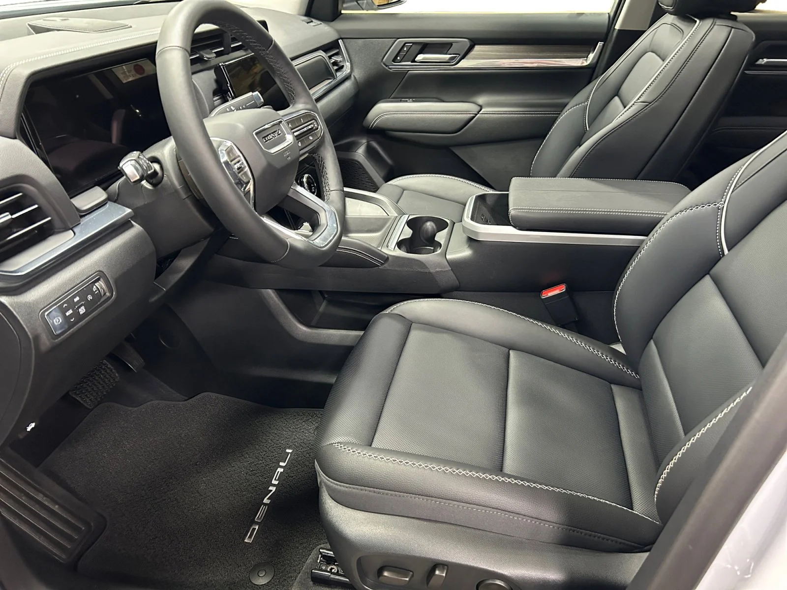 New 2026 Glacier White Tricoat GMC AWD Denali image 14