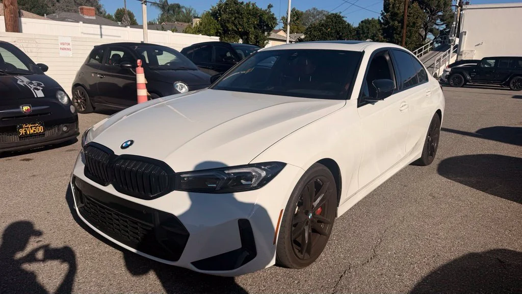 Used 2024 White BMW 330i image 2