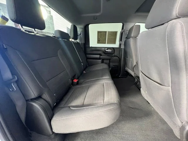 Used 2024 White Chevrolet Custom image 32