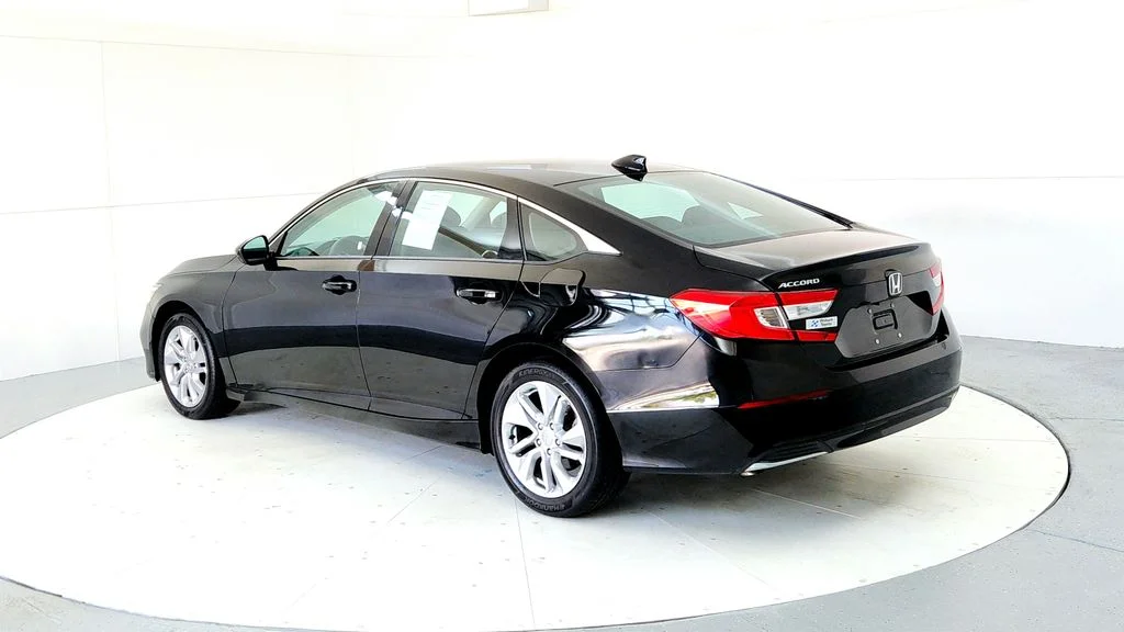 Used 2020  Honda LX image 4