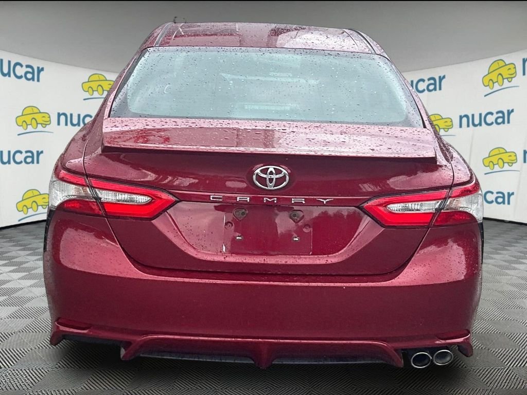 Used 2018 Red Toyota SE image 3