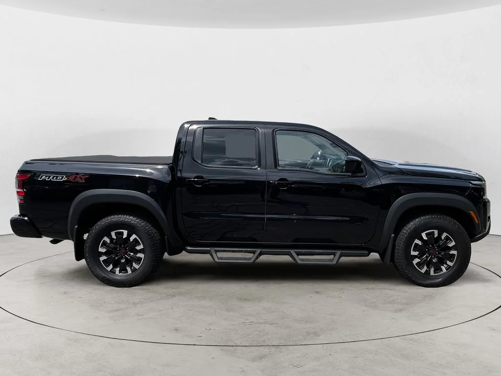 Used 2023 Super Black Nissan  image 6