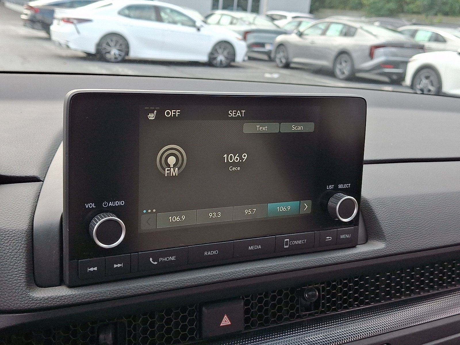 2024 Honda CR-V EX - Photo 16