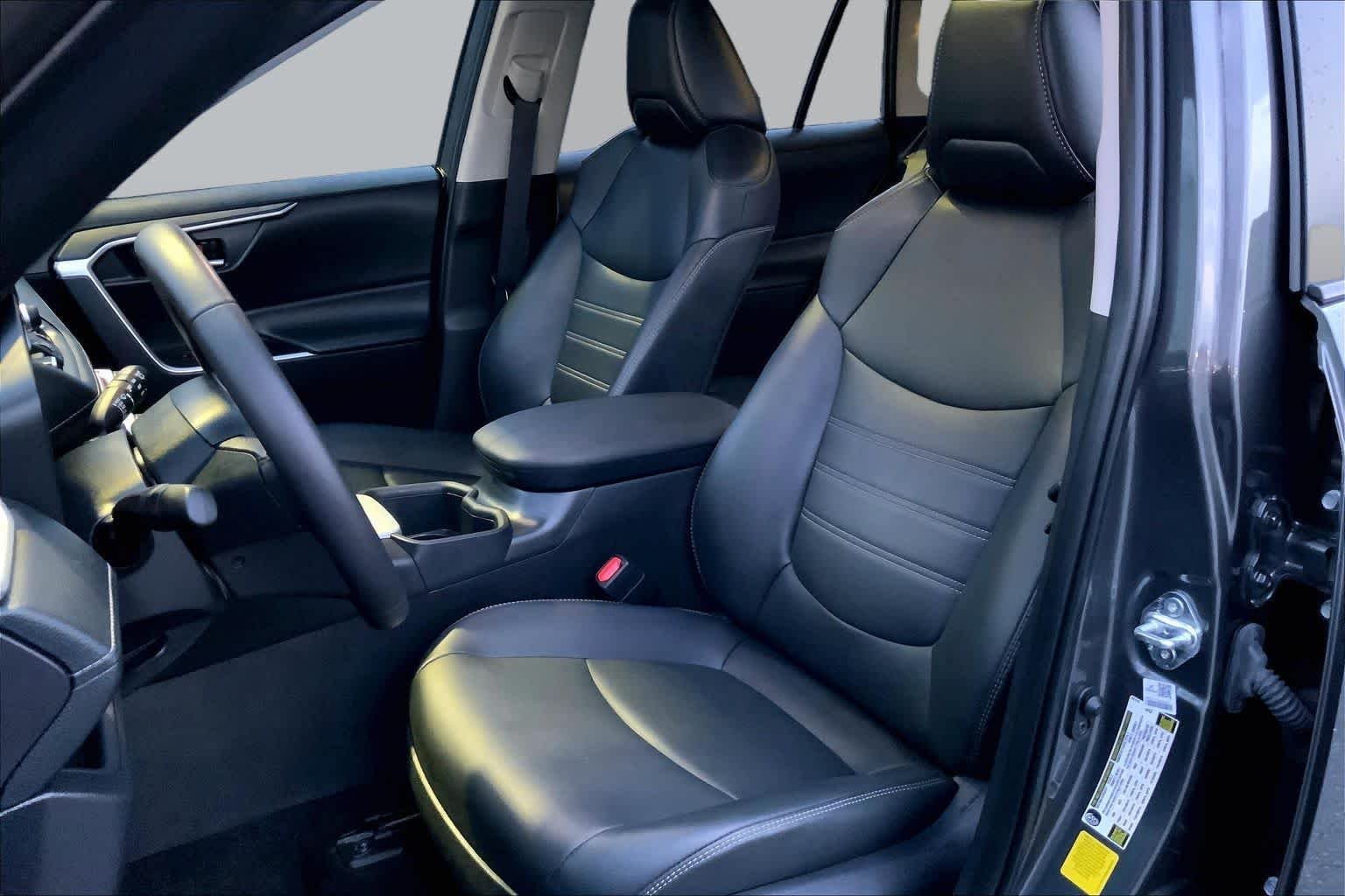 Used 2025 Magnetic Gray Metallic Toyota XLE Premium image 7