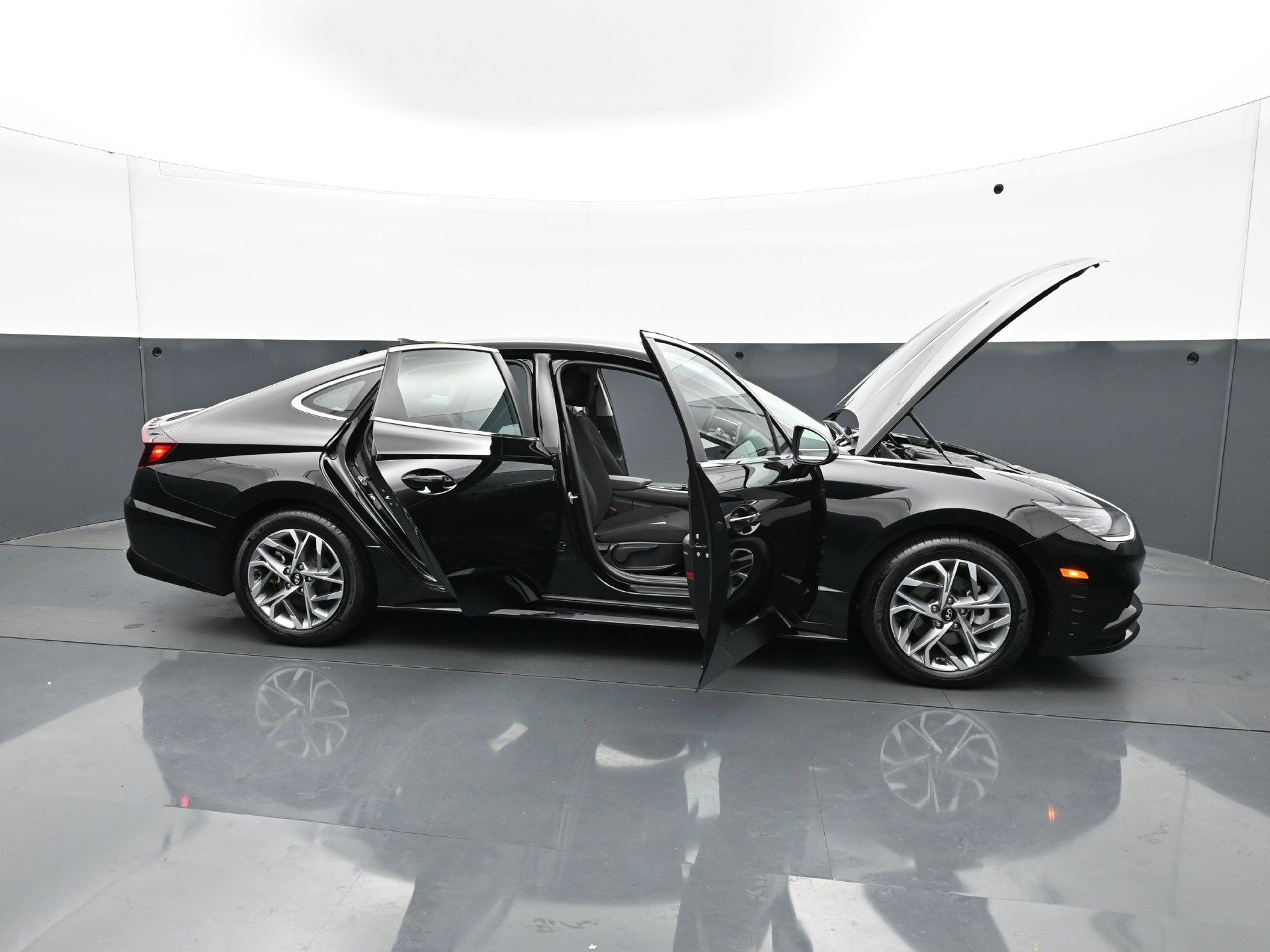 Certified Used 2023 Onyx Black Hyundai SEL 2.5L image 39