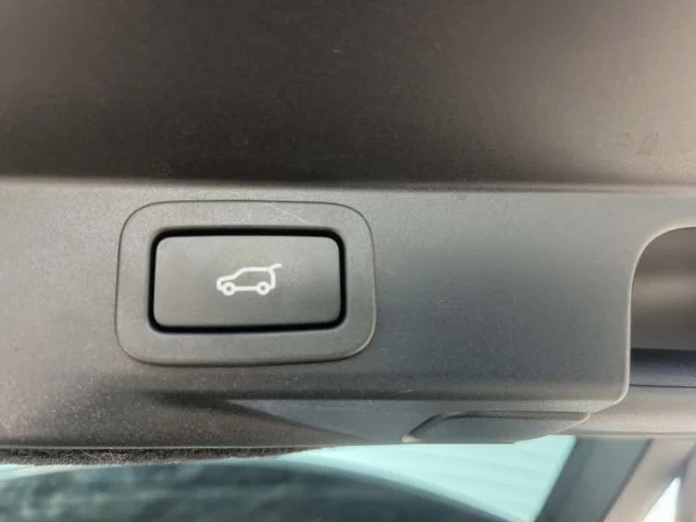 Used 2020 Gray Land Rover HSE Dynamic image 13