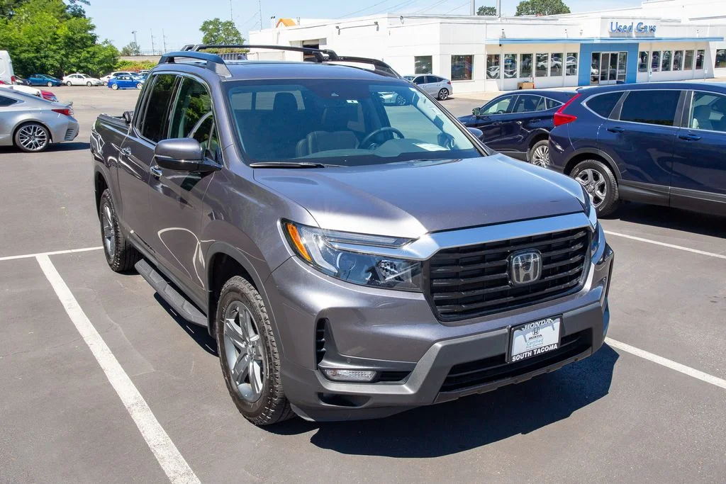 Certified Used 2023 Modern Steel Metallic Honda RTL-E image 3