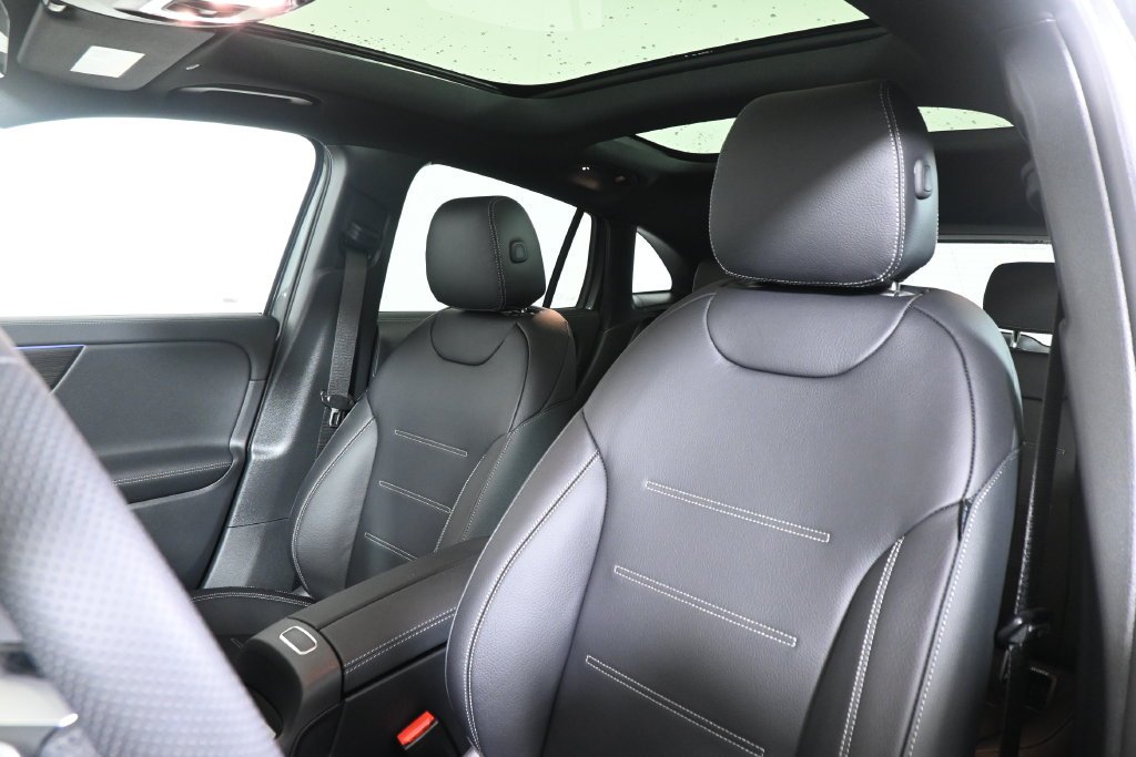 Used 2026 Mountain Grey Metallic Mercedes-Benz GLA 250 image 16