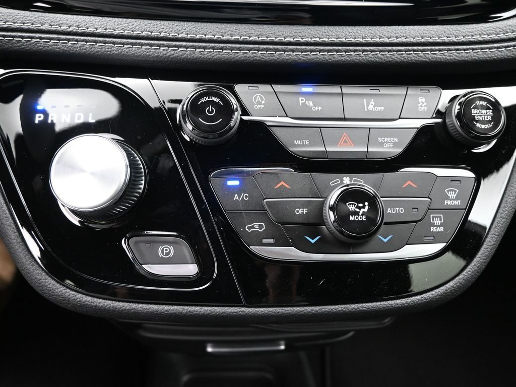 2026 Chrysler Pacifica Select - Photo 21