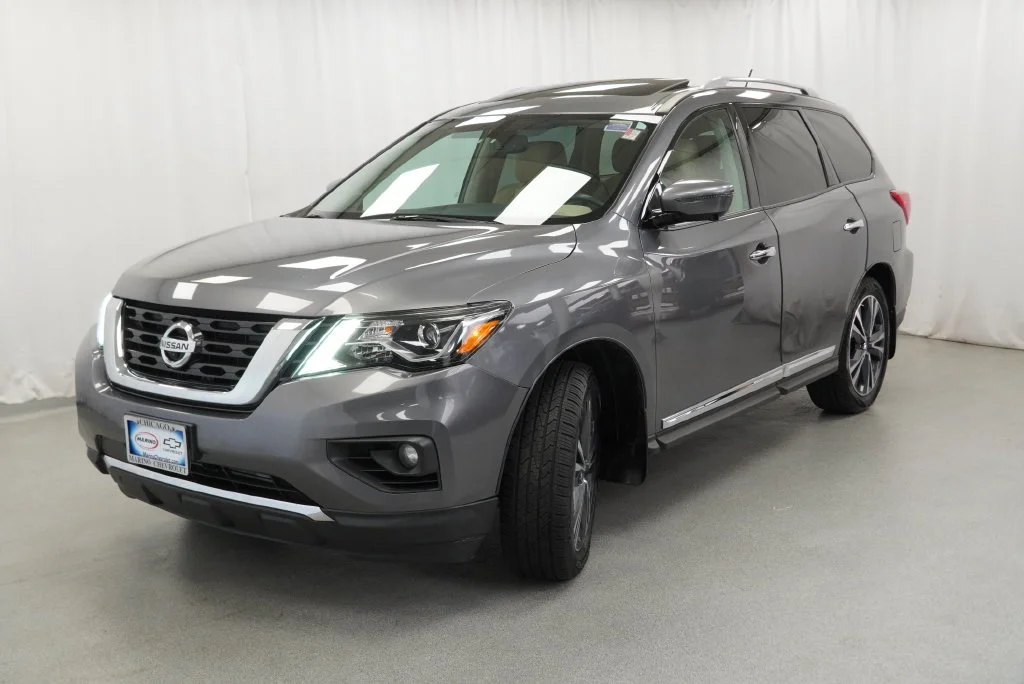 Used 2017 Gun Metallic Nissan Platinum image 19