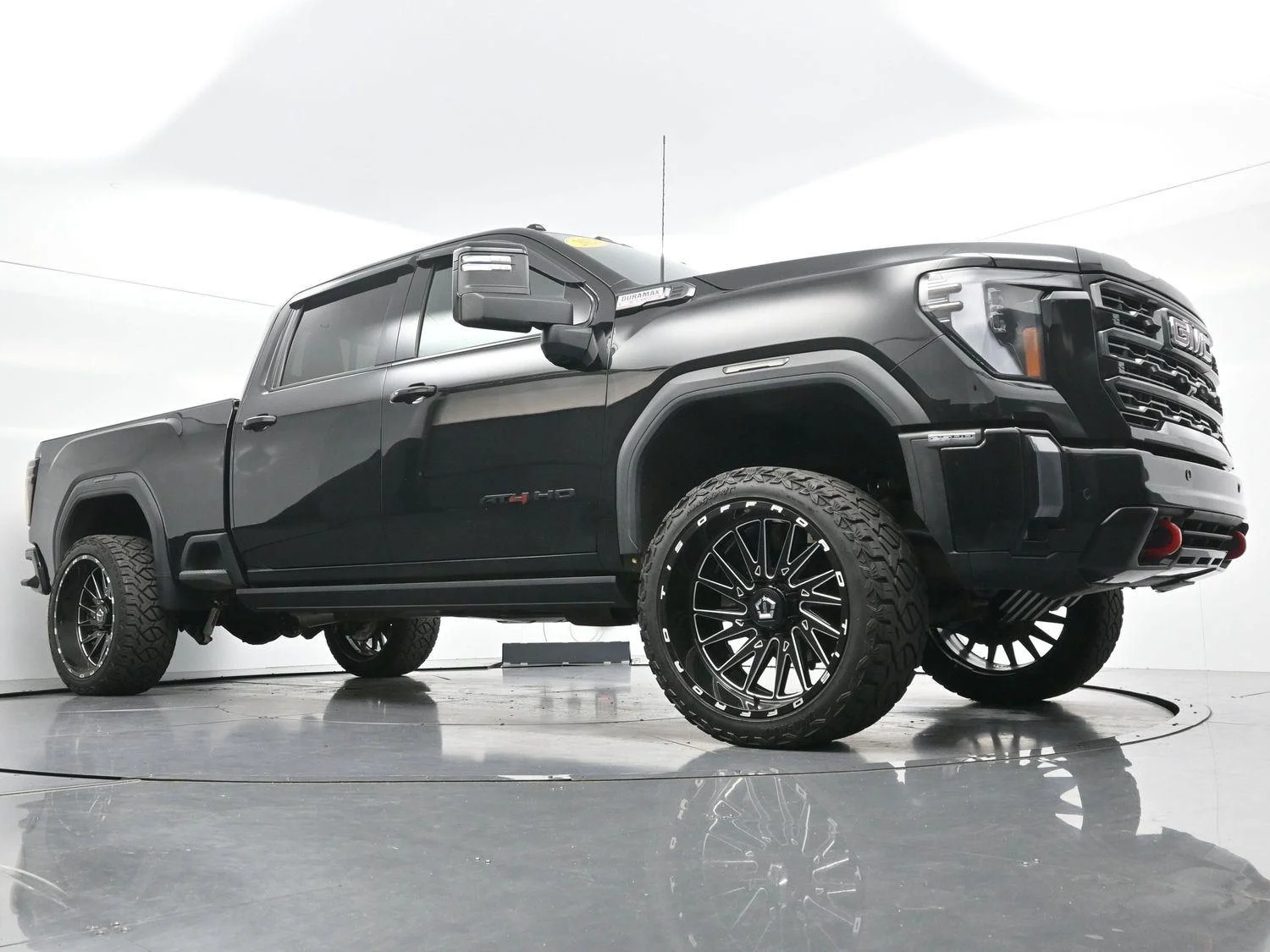 Used 2024 Onyx Black GMC AT4 image 44