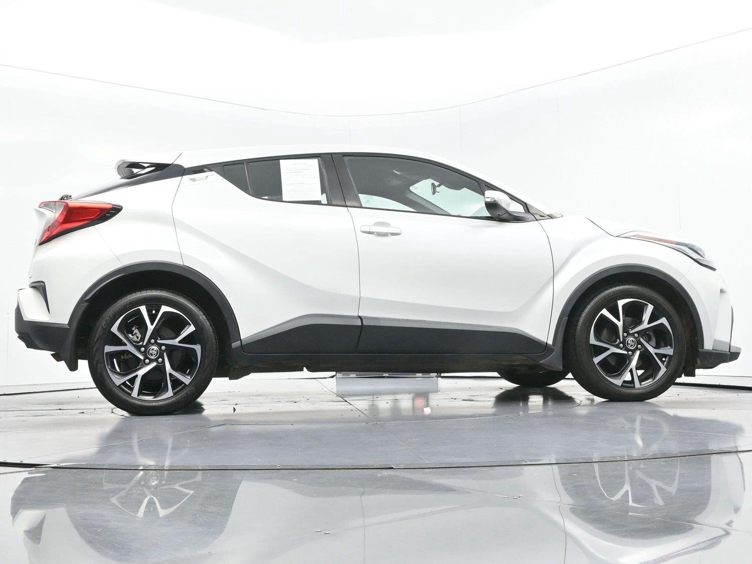 Used 2022 Wind Chill Pearl Toyota XLE image 47