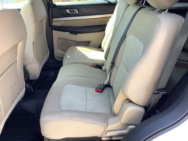 Used 2016 Oxford White Ford Base image 10