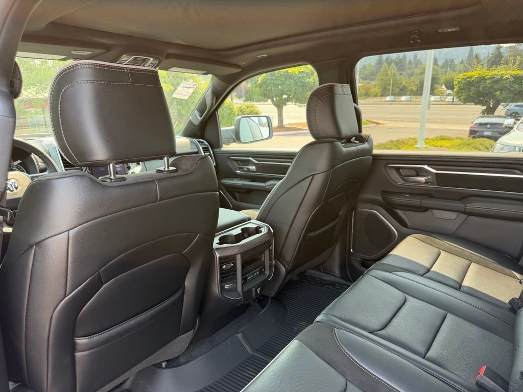 New 2026 Granite Crystal Metallic Clear-Coat Exterior Paint RAM Laramie image 32