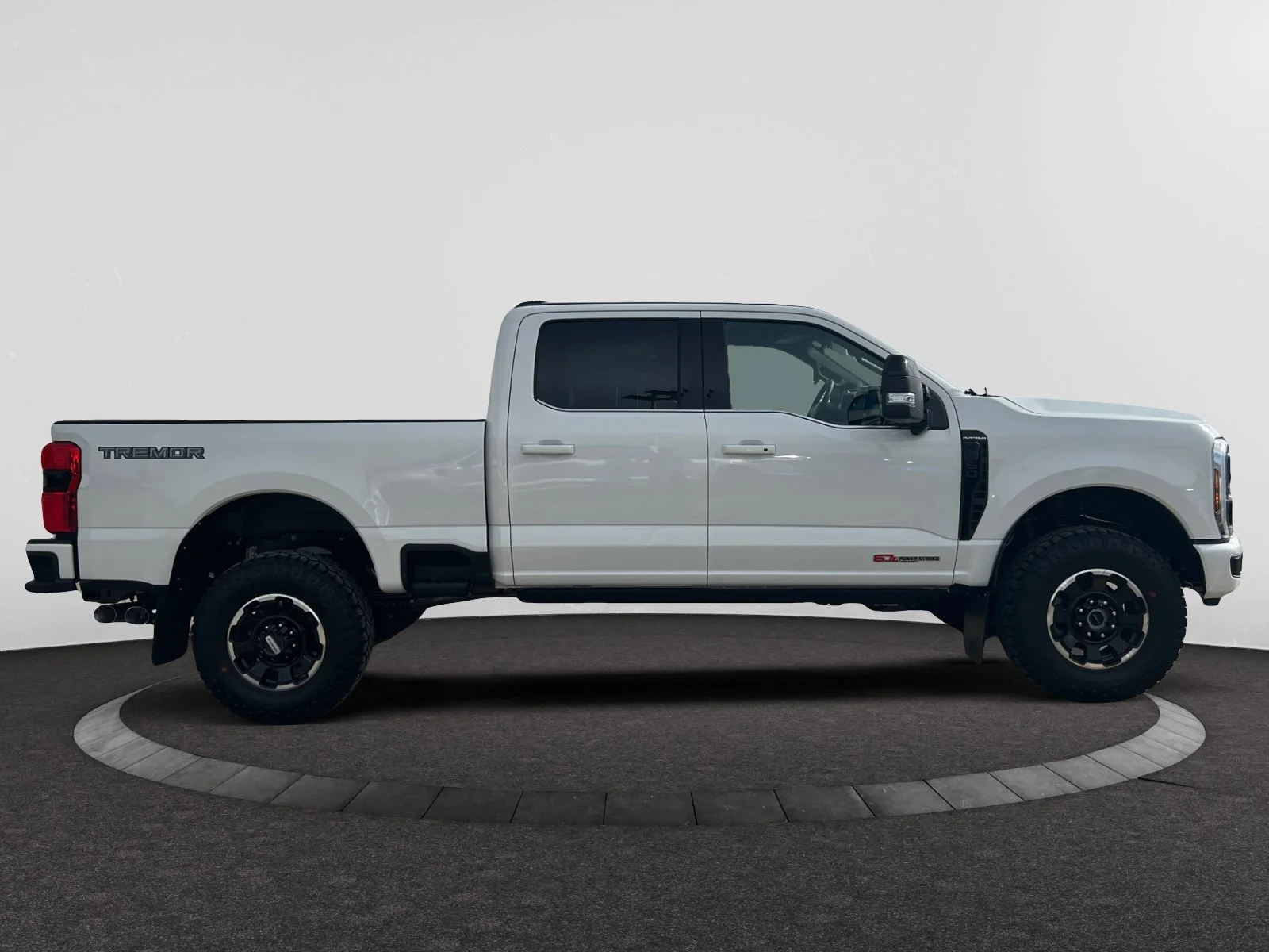 New 2027 Star White Metallic Tri-Coat Ford Platinum image 6