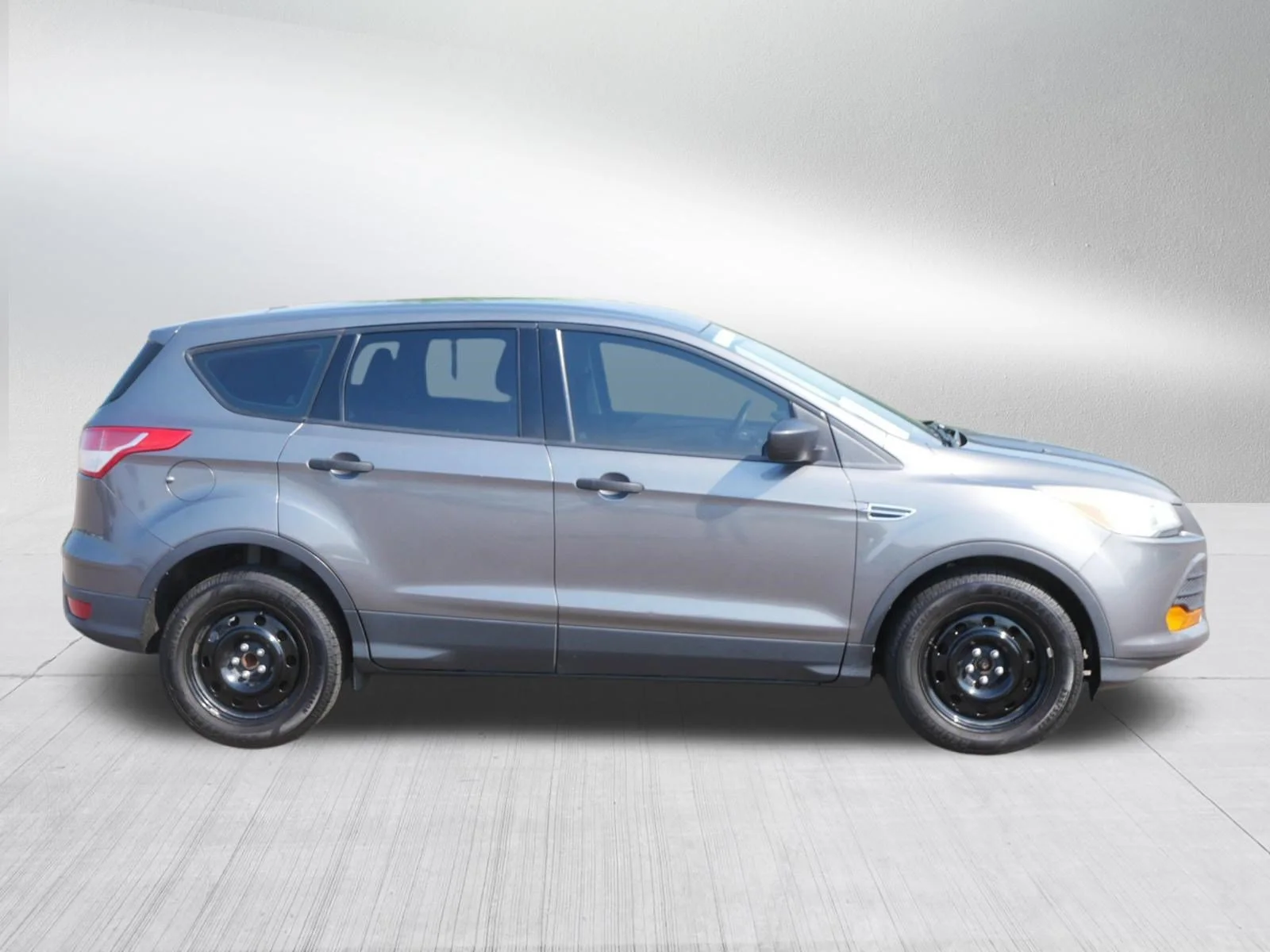 Used 2014 Sterling Gray Metallic Ford S image 8