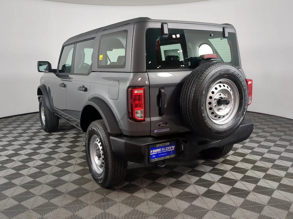 2025 Ford Bronco 4-Door Base - Photo 6