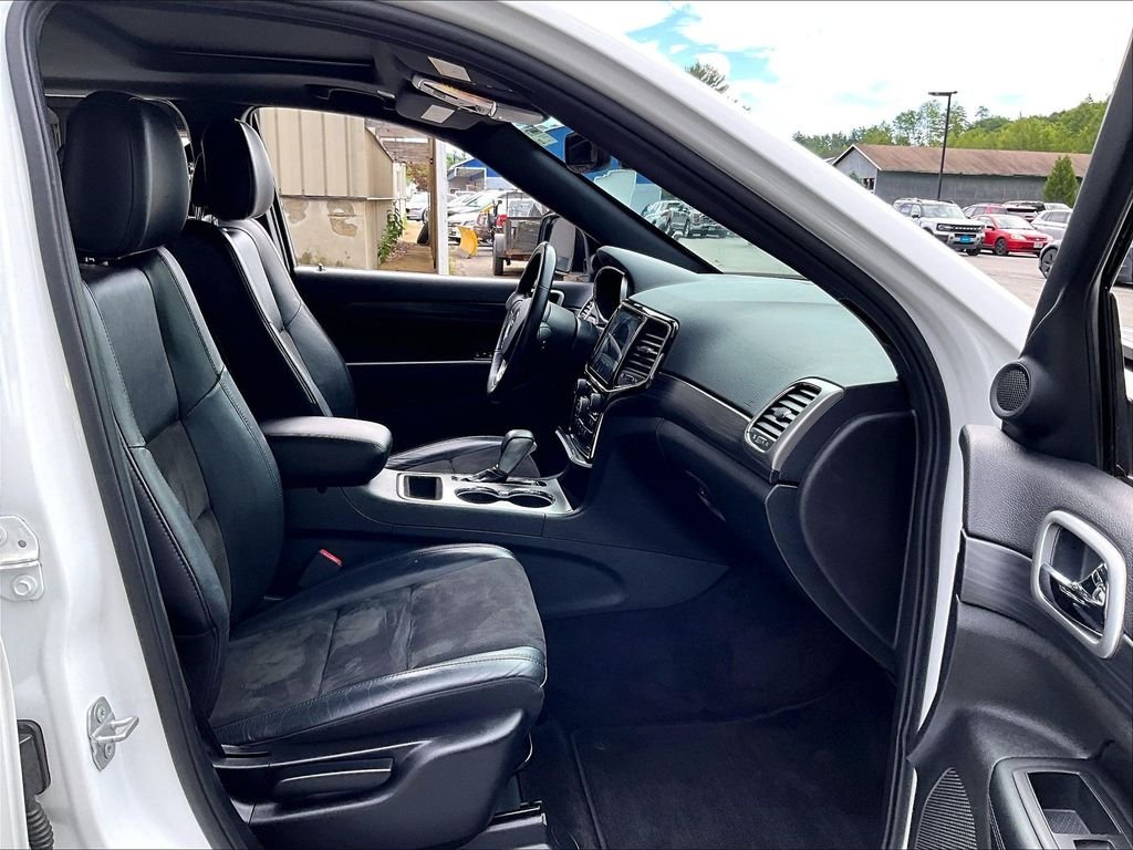 Used 2019 Bright White Clearcoat Jeep Altitude image 14