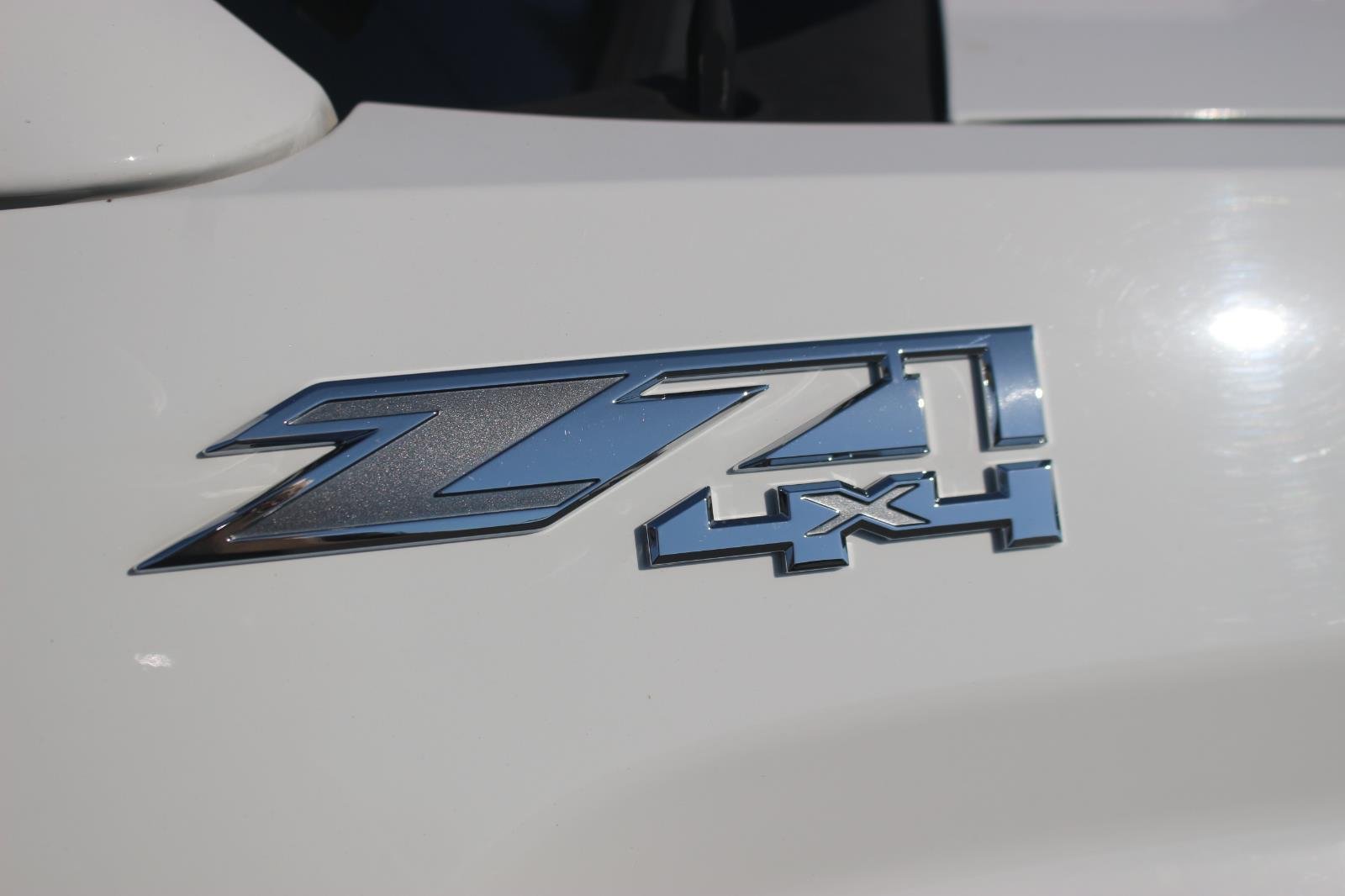Used 2018 SUMMIT WHITE GMC SLT image 12