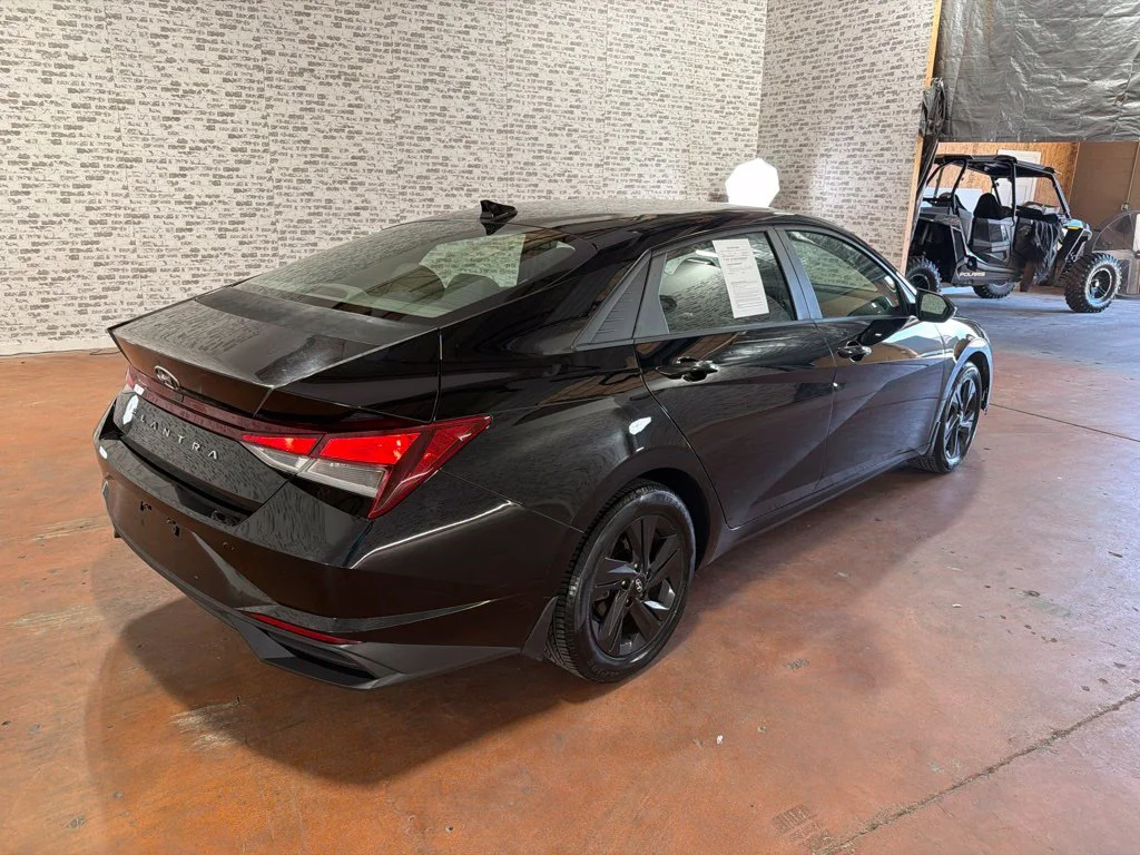 Used 2021 Phantom Black Hyundai SEL image 7