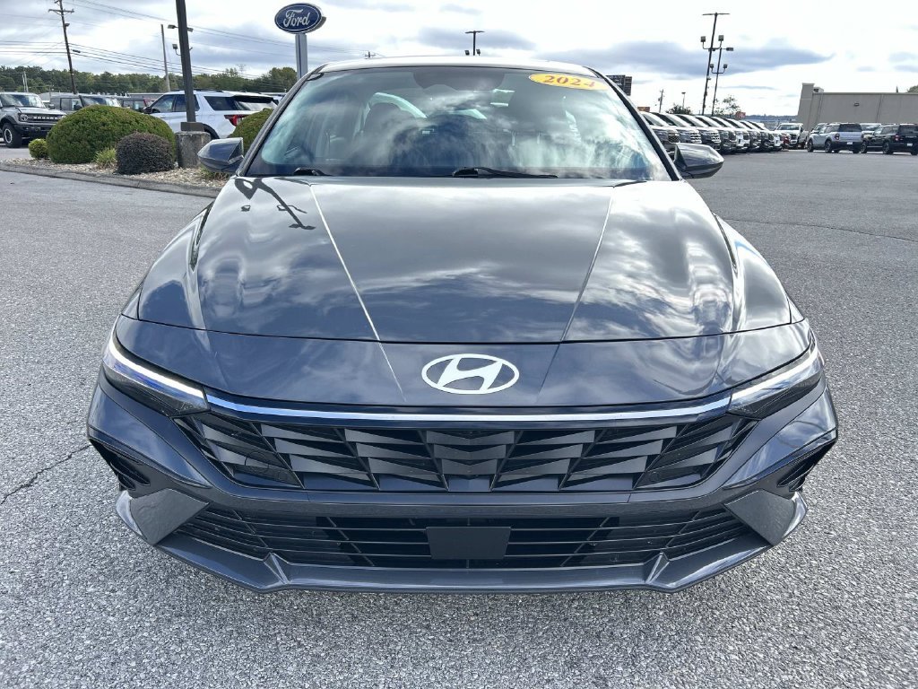 Certified Used 2024 Gray Hyundai SEL image 9