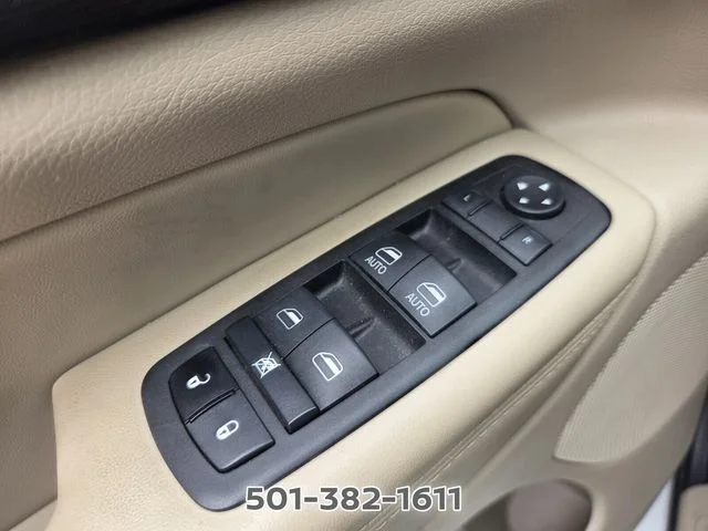 Used 2022 White Jeep Laredo E image 28