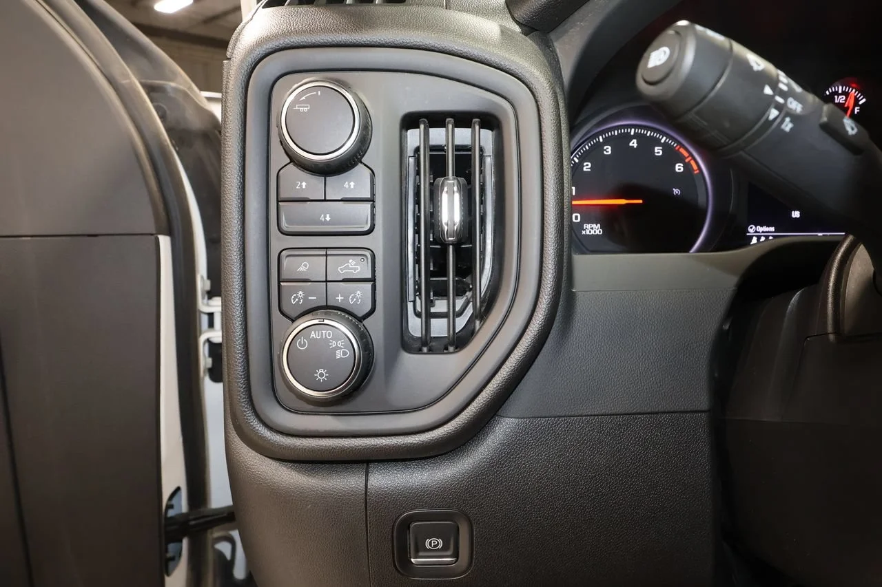 Used 2024 Summit White Chevrolet Custom image 11