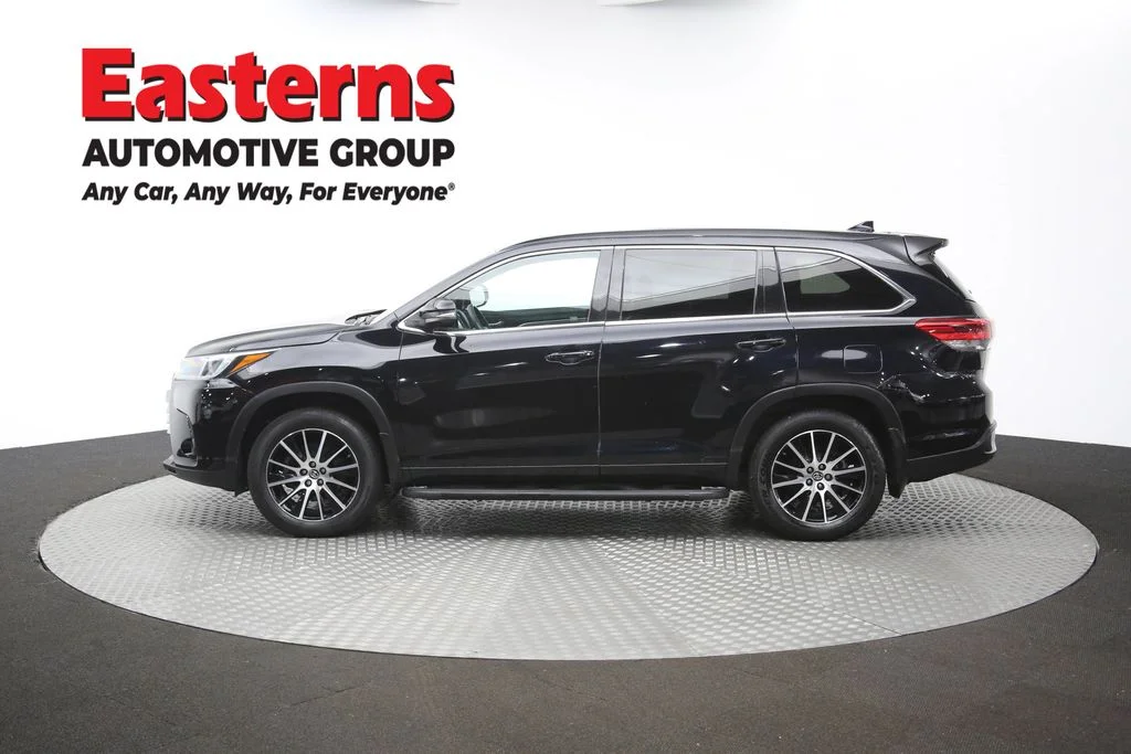 Used 2018 Black Toyota SE image 61