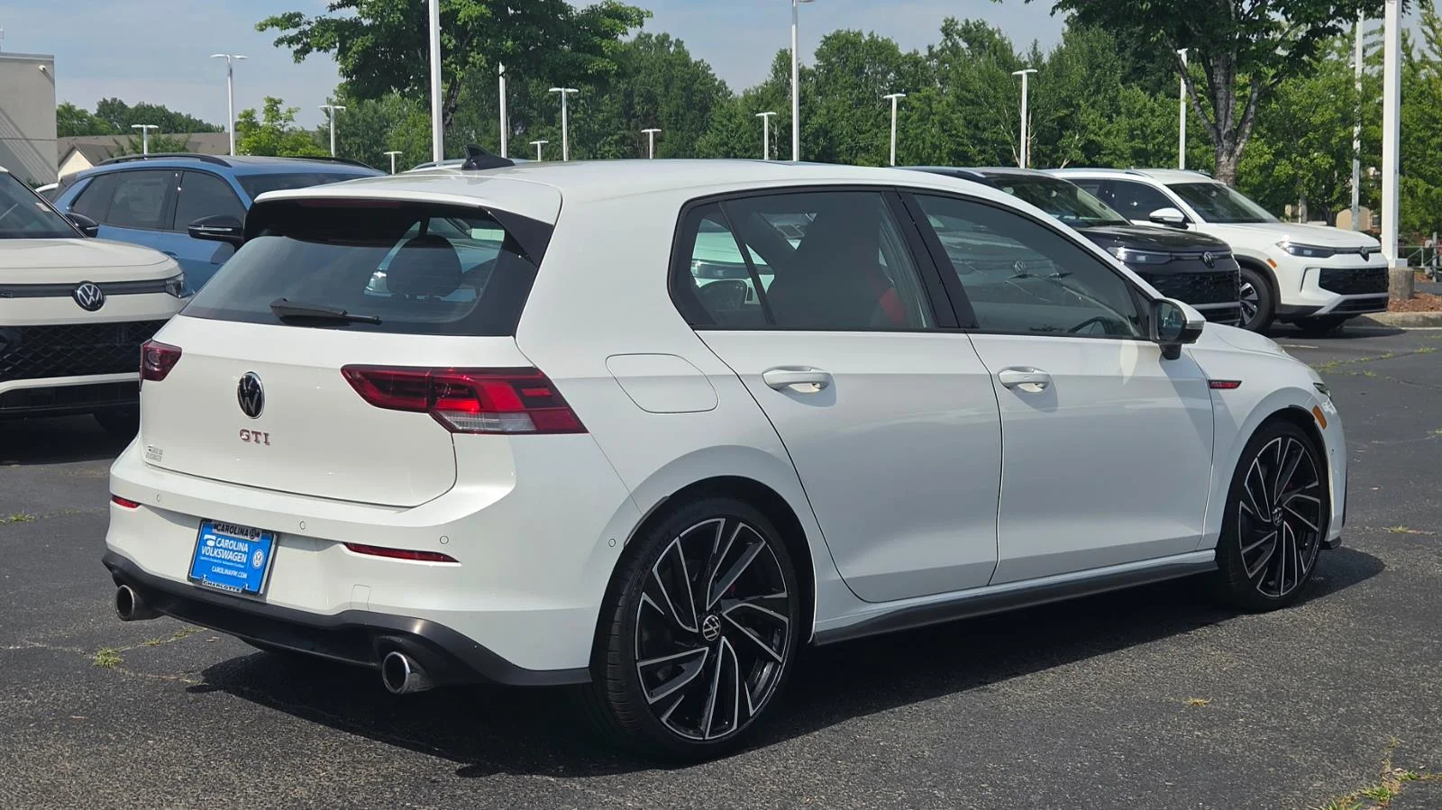 Used 2023 Opal White Pearl Volkswagen Autobahn image 7
