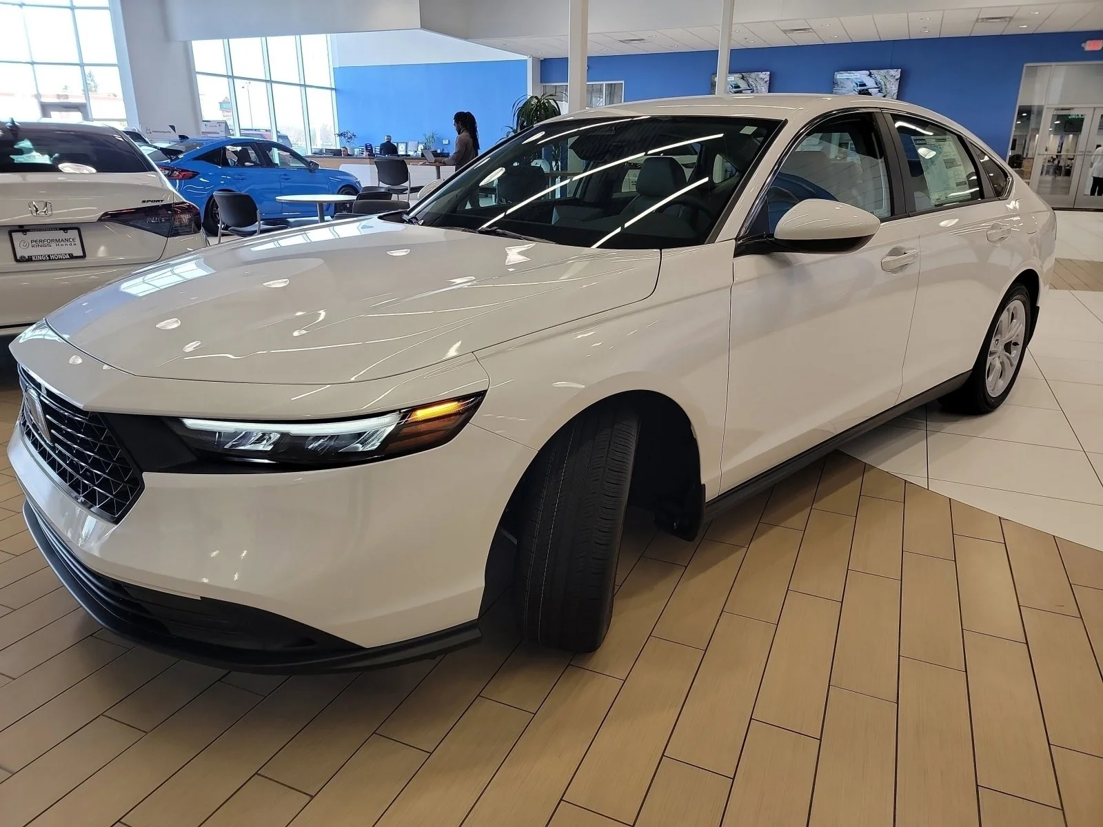 New 2026 Platinum White Pearl Honda LX image 3