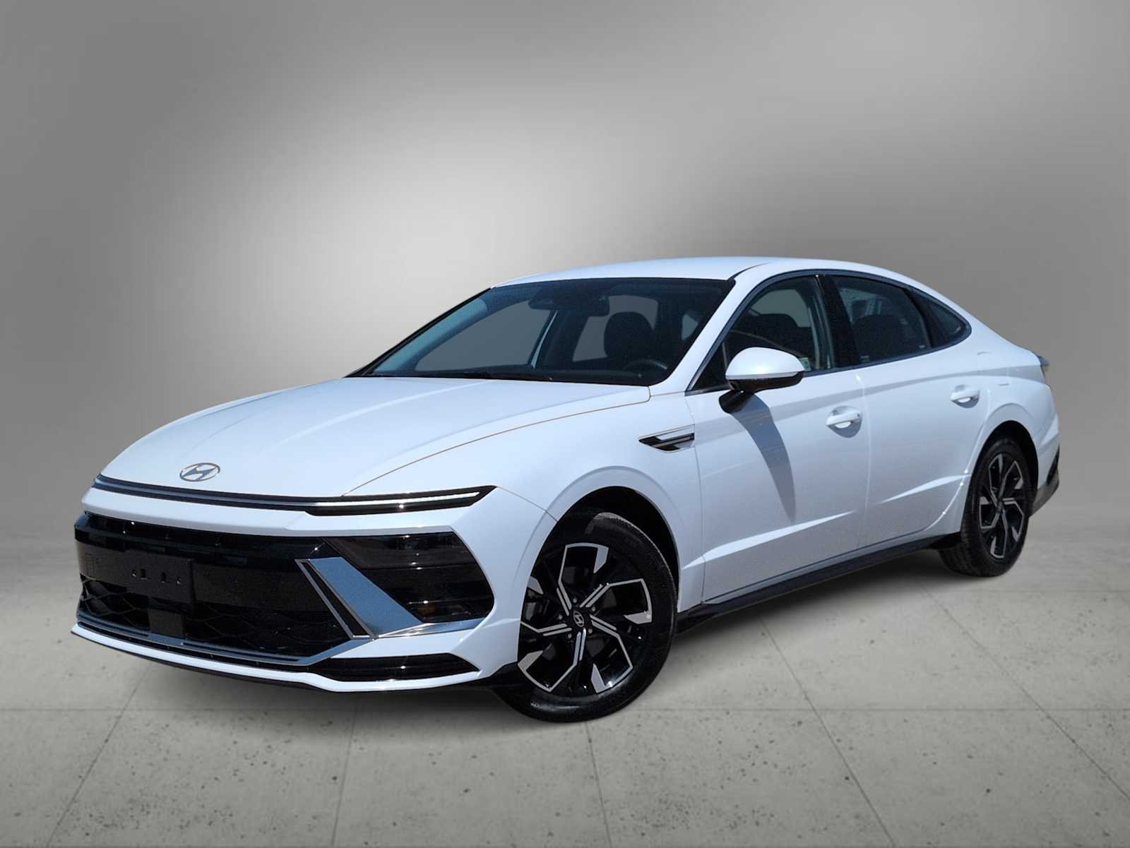 2025 Hyundai Sonata SEL's photo