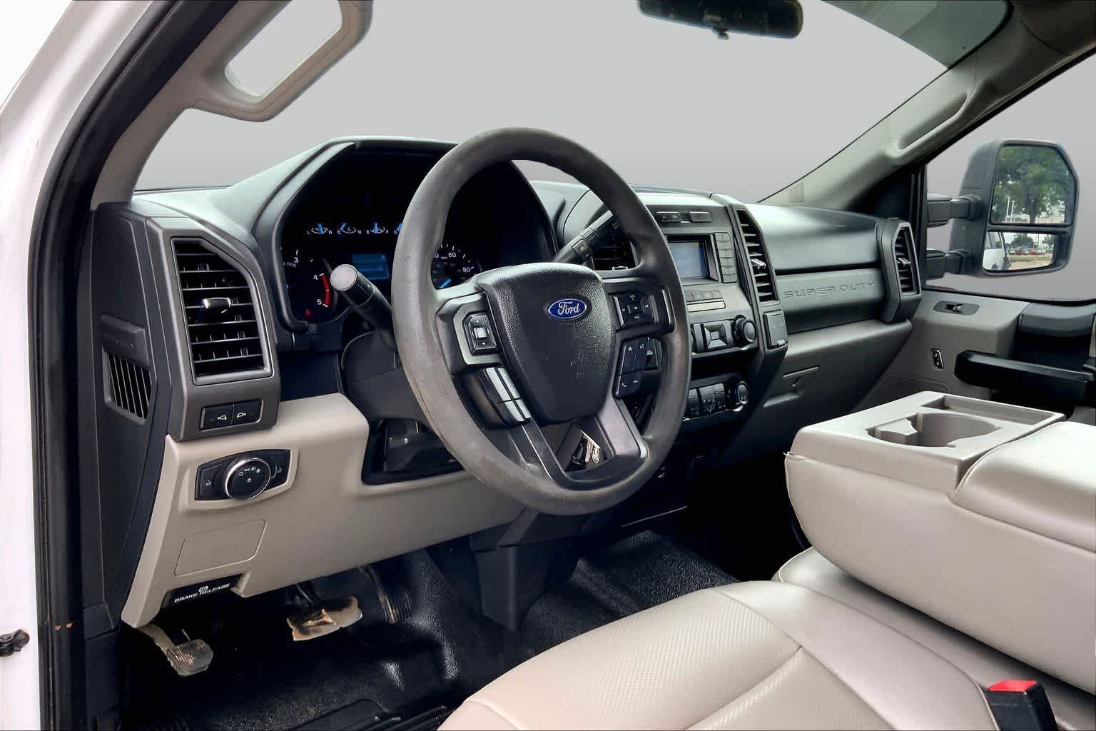 Used 2021 Oxford White Ford XL image 16