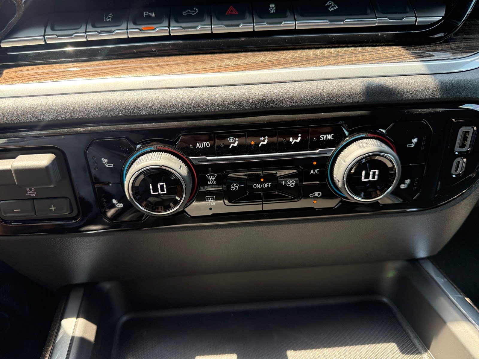 2026 Chevrolet Silverado 3500 HD LT - Photo 28