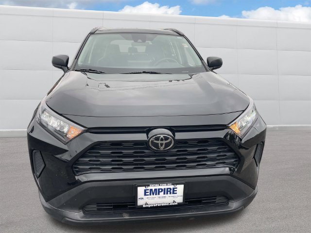 Used 2021 Midnight Black Metallic Toyota LE image 13