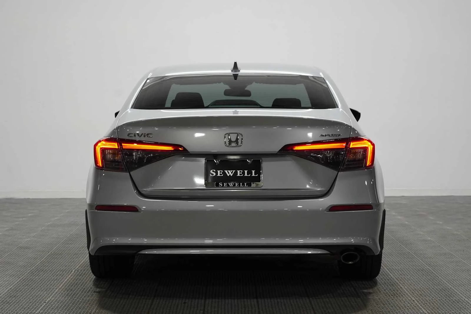 Used 2024 Lunar Silver Metallic Honda Sport image 11
