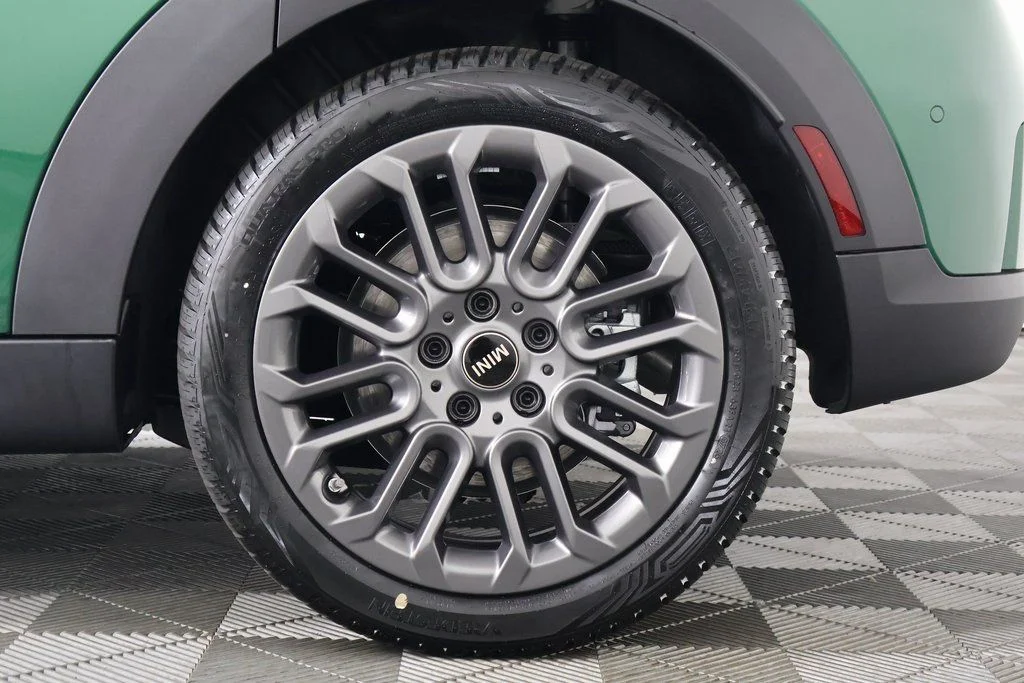 New 2026 British Racing Green MINI Signature Plus image 10