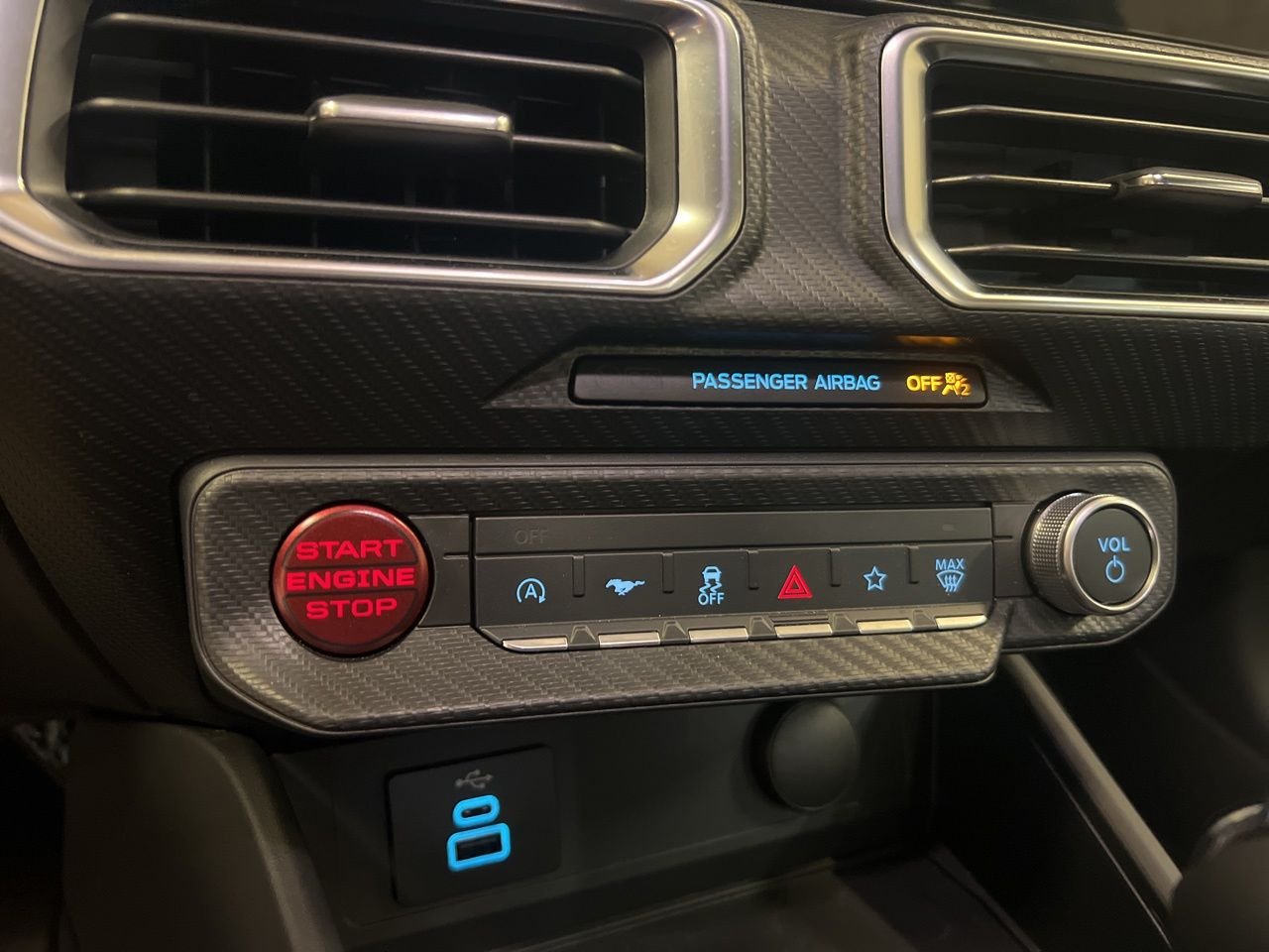 Used 2025 Gray Ford GT Premium image 19
