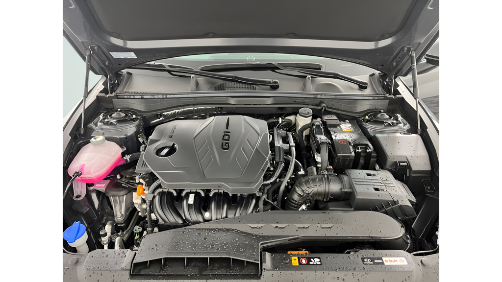 Used 2025 Portofino Gray Hyundai SE image 19