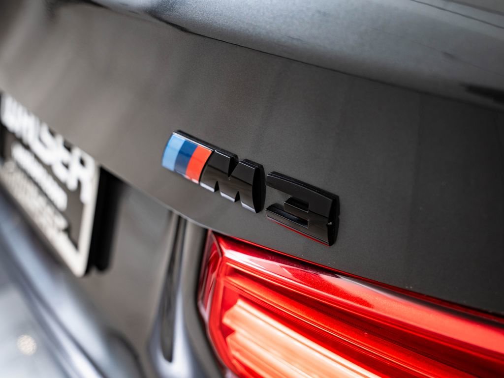 Used 2018 Mineral Gray Metallic BMW  image 16