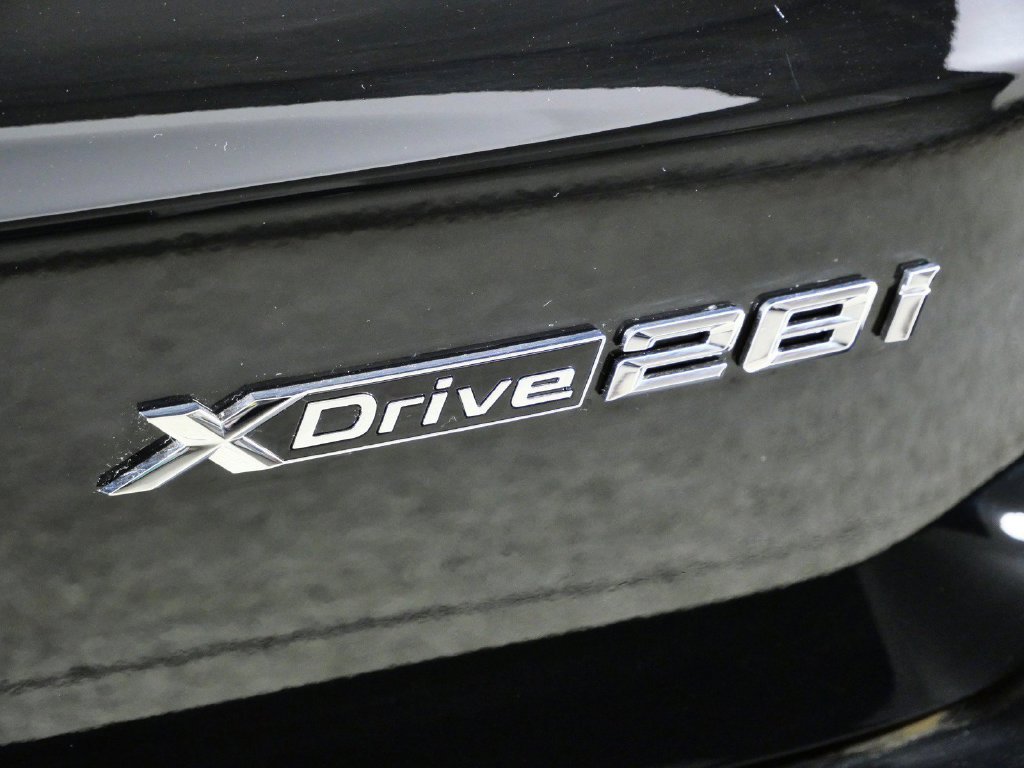 Used 2026 Jet Black BMW xDrive28i image 13