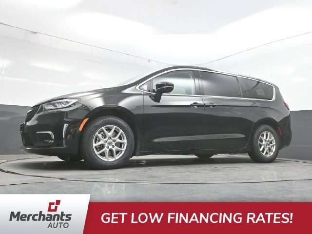 Used 2024 Black Chrysler Touring L image 32