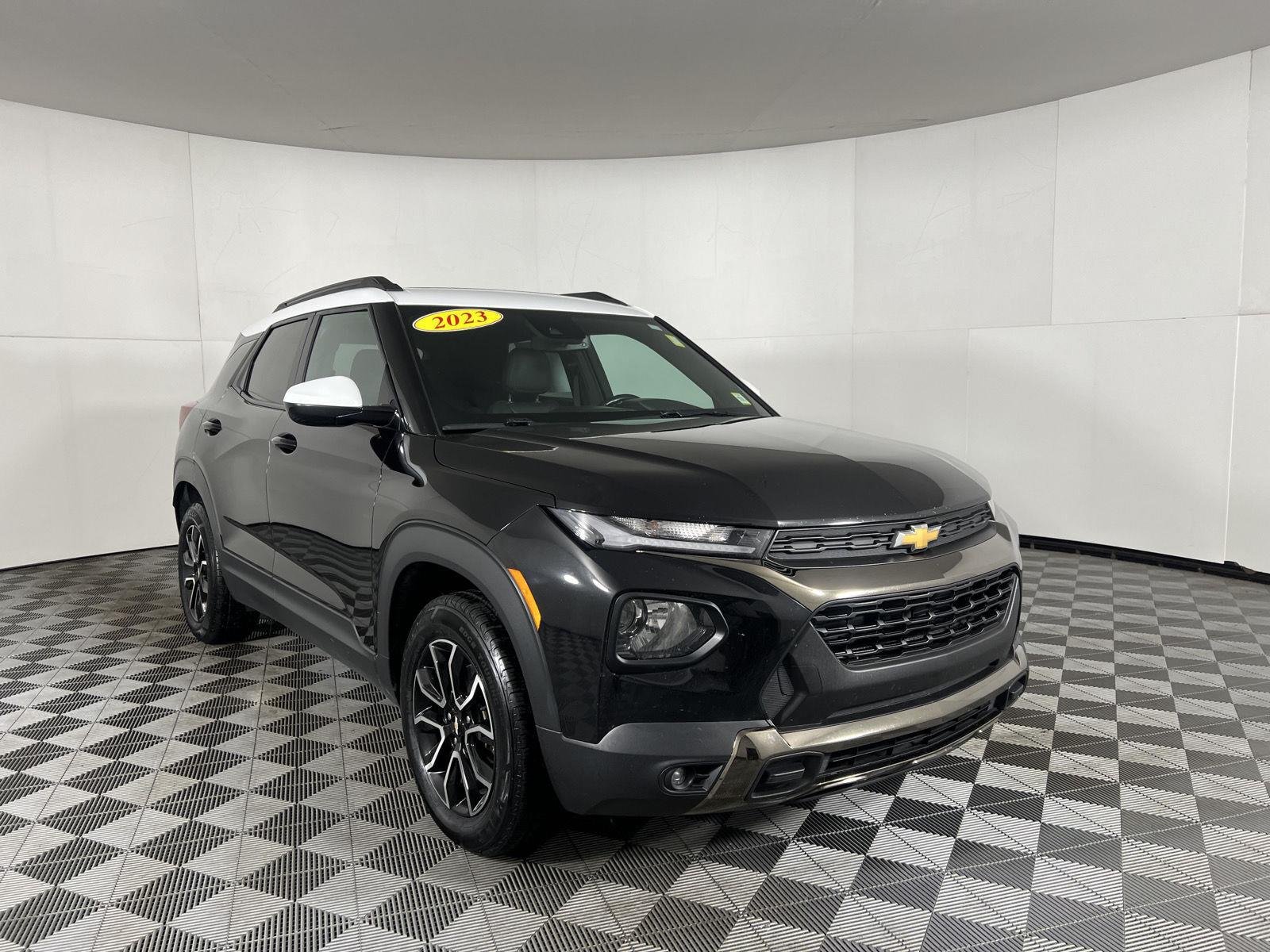 Used 2023 Mosaic Black Metallic Chevrolet ACTIV image 29