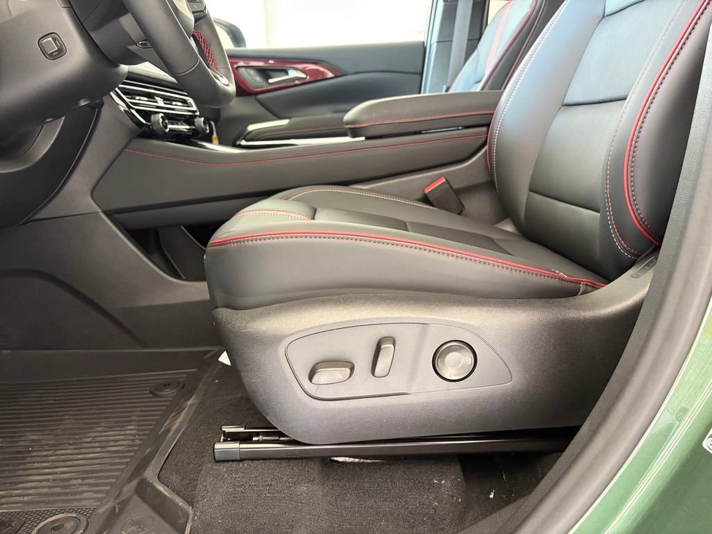 2027 Chevrolet Traverse RS - Photo 36